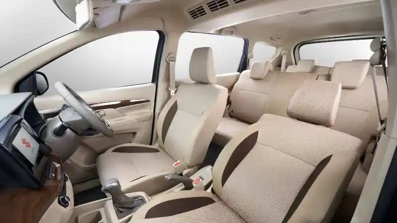 Foto - Harga Suzuki All New Ertiga Facelift Resmi Diumumkan