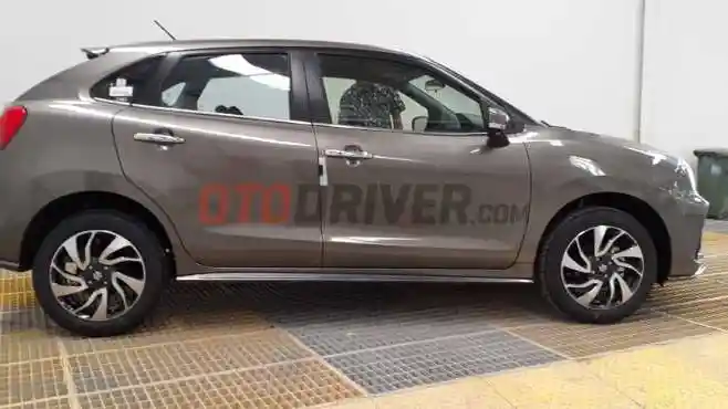 Foto - GALERI: Suzuki Baleno Hatchback Facelift (15 Foto)