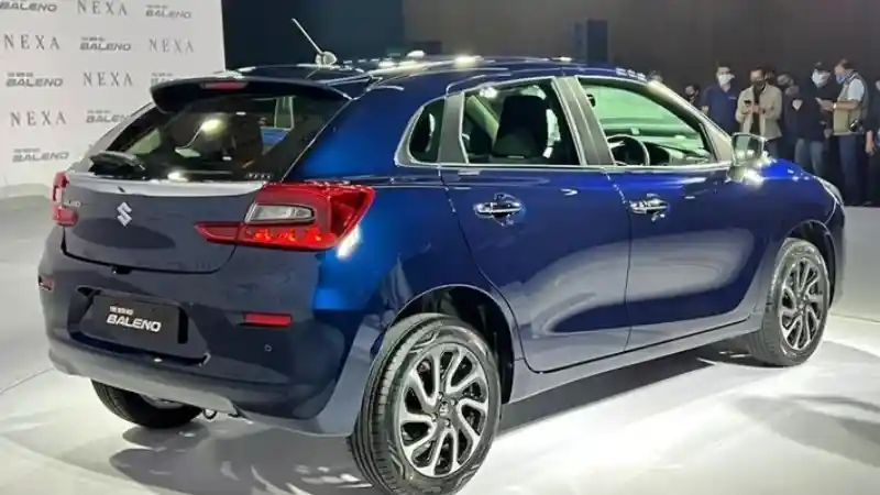 Foto - Suzuki Baleno Hatchback Terbaru Resmi Hadir Di India