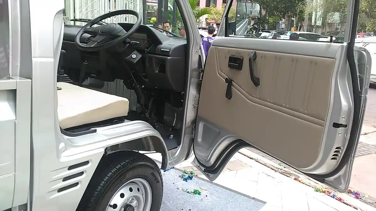 Berita - Suzuki Carry Pick Up 2017 Tetap Tak Punya Fitur Kenyamanan, Ini Alasannya