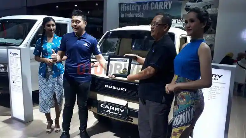 Foto - Suzuki Carry ST20 dari Garut Menang Kontes Orisinalitas