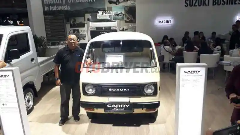 Foto - Suzuki Carry ST20 dari Garut Menang Kontes Orisinalitas