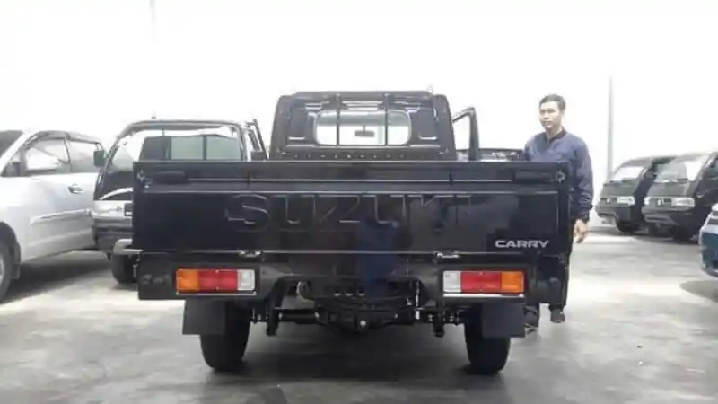 Foto - Wujud Utuh Suzuki Carry Pick Up Generasi Terbaru