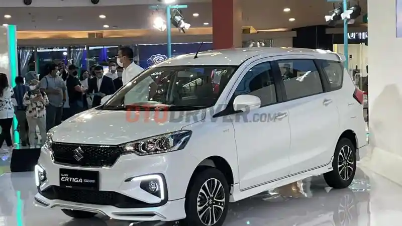 Foto - Pioneer di Kelas LMPV, Suzuki Ertiga Hybrid Resmi Diluncurkan Dengan Banderol Mulai Rp 270 Juta
