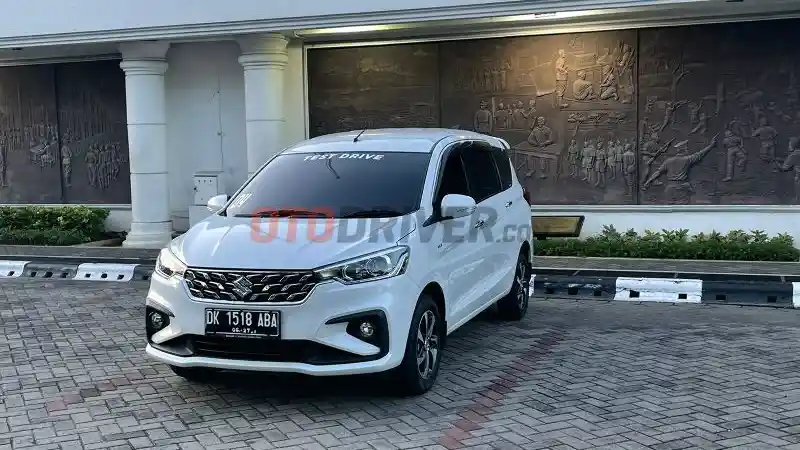 Berita - Ertiga Hybrid Jadi Penyelamat Suzuki di Tengah Kelangkaan XL7