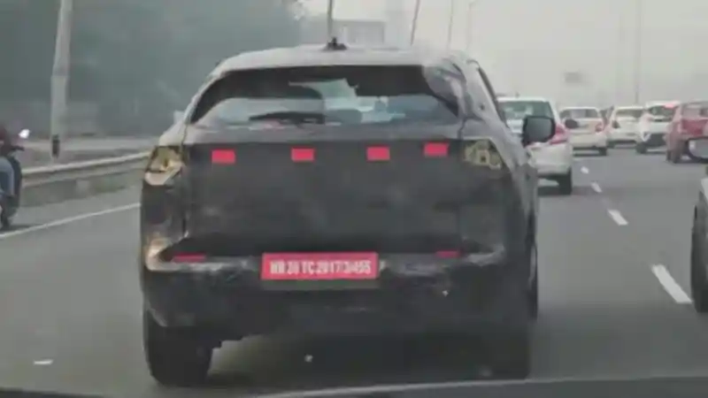 Foto - SPY SHOT: Mobil Listrik Suzuki Di India