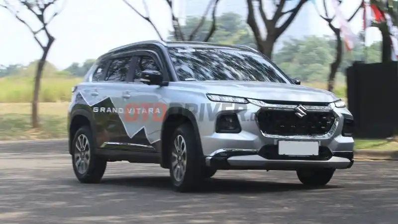 Foto - Varian Hybrid Mendominasi Penjualan Suzuki, XL7 Paling Laris 