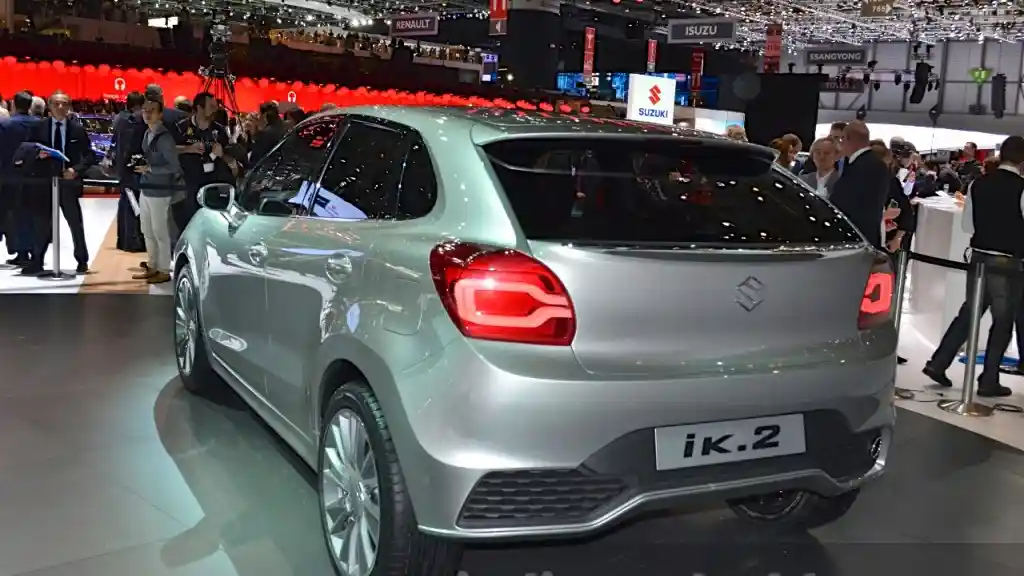 Foto - SPY SHOT : Suzuki Fronx, Kakak Swift Sedang Dites Di India