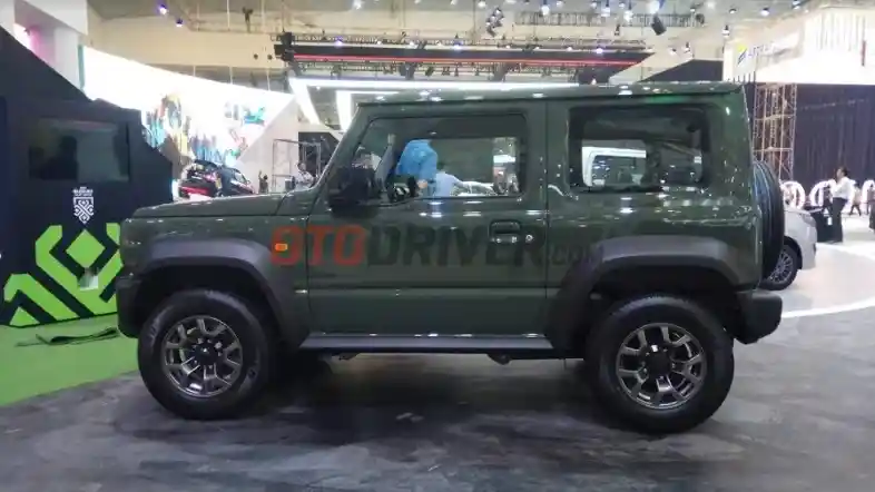 Berita - EKSKLUSIF: Suzuki Jimny Generasi Terbaru Terungkap di H-1 GIIAS 2018 (12 Foto)