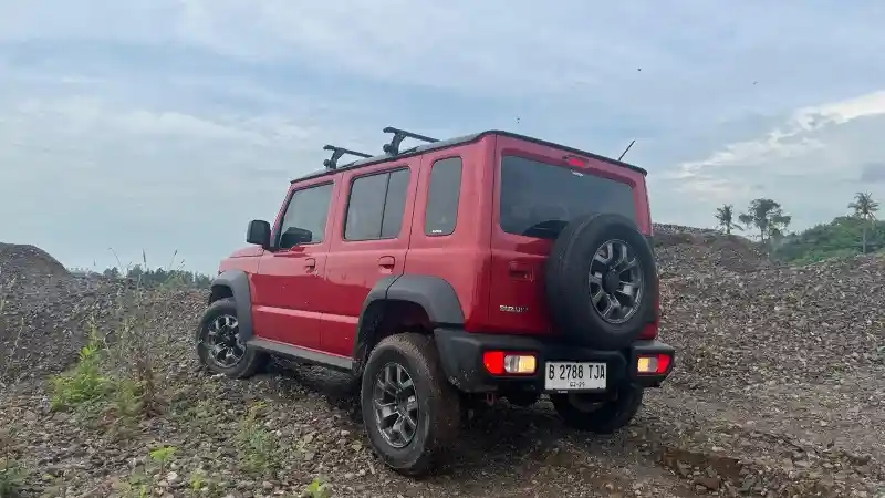 Foto - Mudik In Style 2024, Suzuki Jimny 5 Door, Sang SUV 4x4 Ikonik