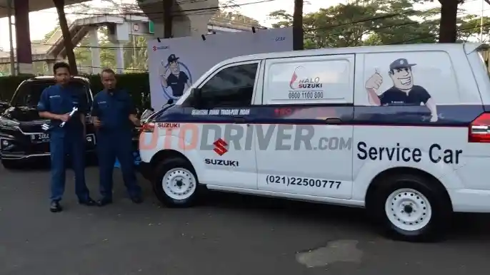 Foto - Suzuki Temani Pemudik Dengan Ratusan Mobil Towing