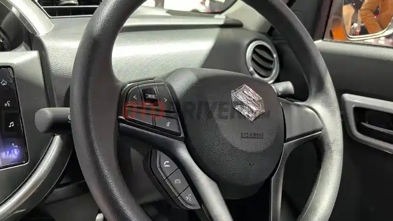 Foto - Suzuki S-Presso Dapatkan Fitur Baru!