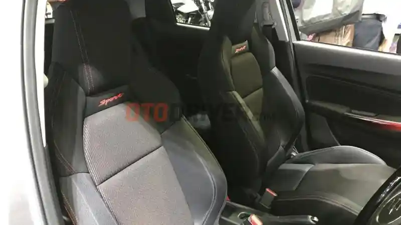 Foto - Suzuki Swift Facelift Resmi Meluncur, Andalkan Varian Hybrid