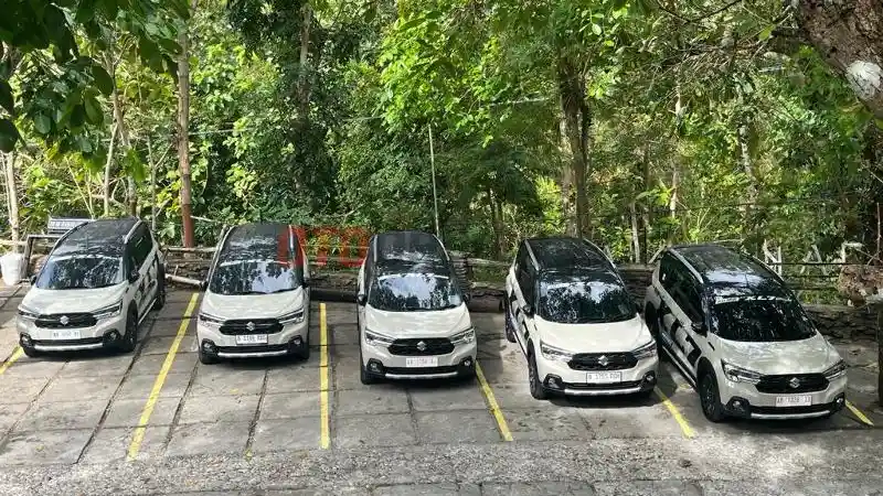 Foto - New XL7 Hybrid Alpha Kuro Meluncur Dengan Harga Mulai Rp 312,2 Juta