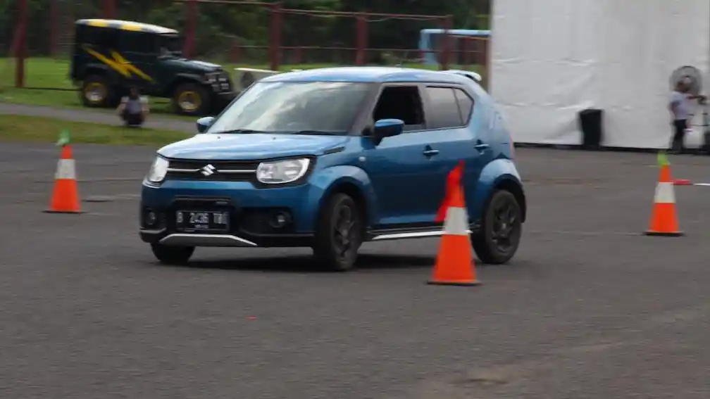 Berita - Suzuki Ignis dan Baleno Hatchback di Mata Pakar Safety Driving