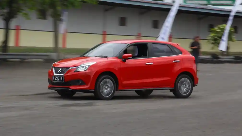 Foto - Begini Jadinya Jika Baleno Hatchback Jadi Merek Toyota