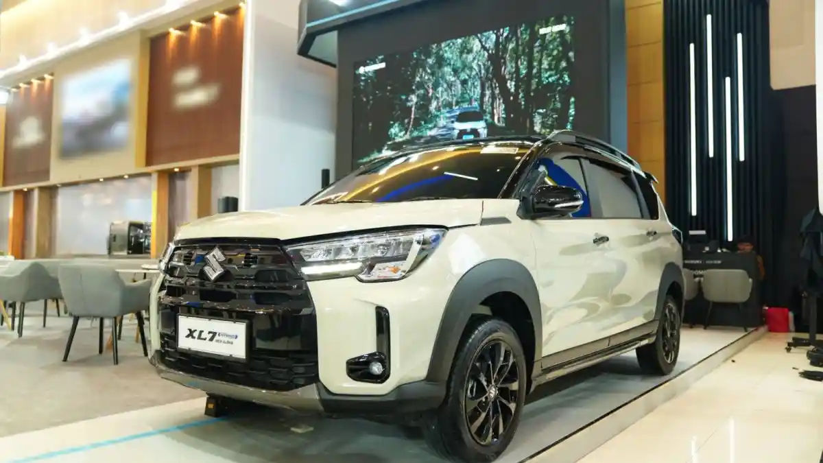 Foto - Andalkan XL7 di Surabaya, Suzuki Beri Konsumen Voucher Hingga Rp 3 Juta