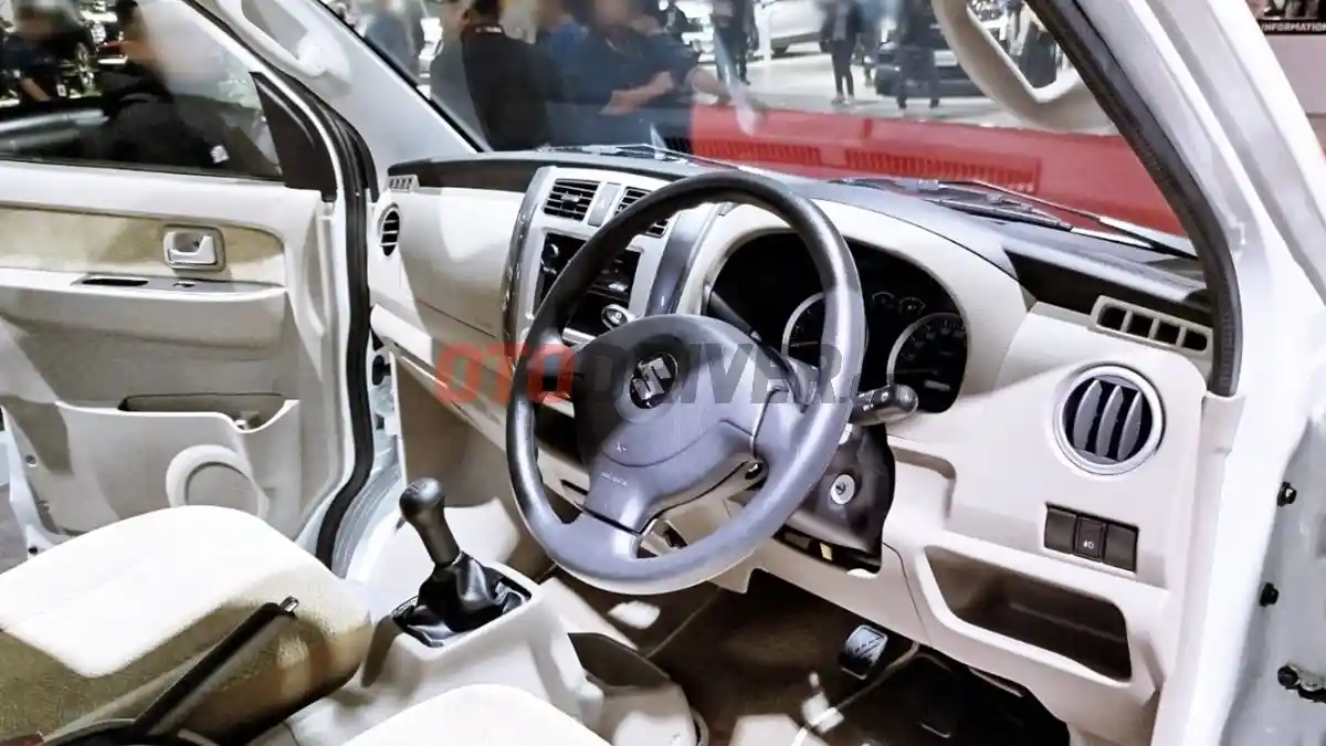 Foto - Suzuki APV, Legenda Hidup LMPV Yang Inovatif