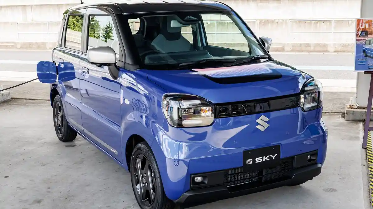 Foto - Suzuki e Sky Hadir Menantang BYD Racco di Pasar Jepang