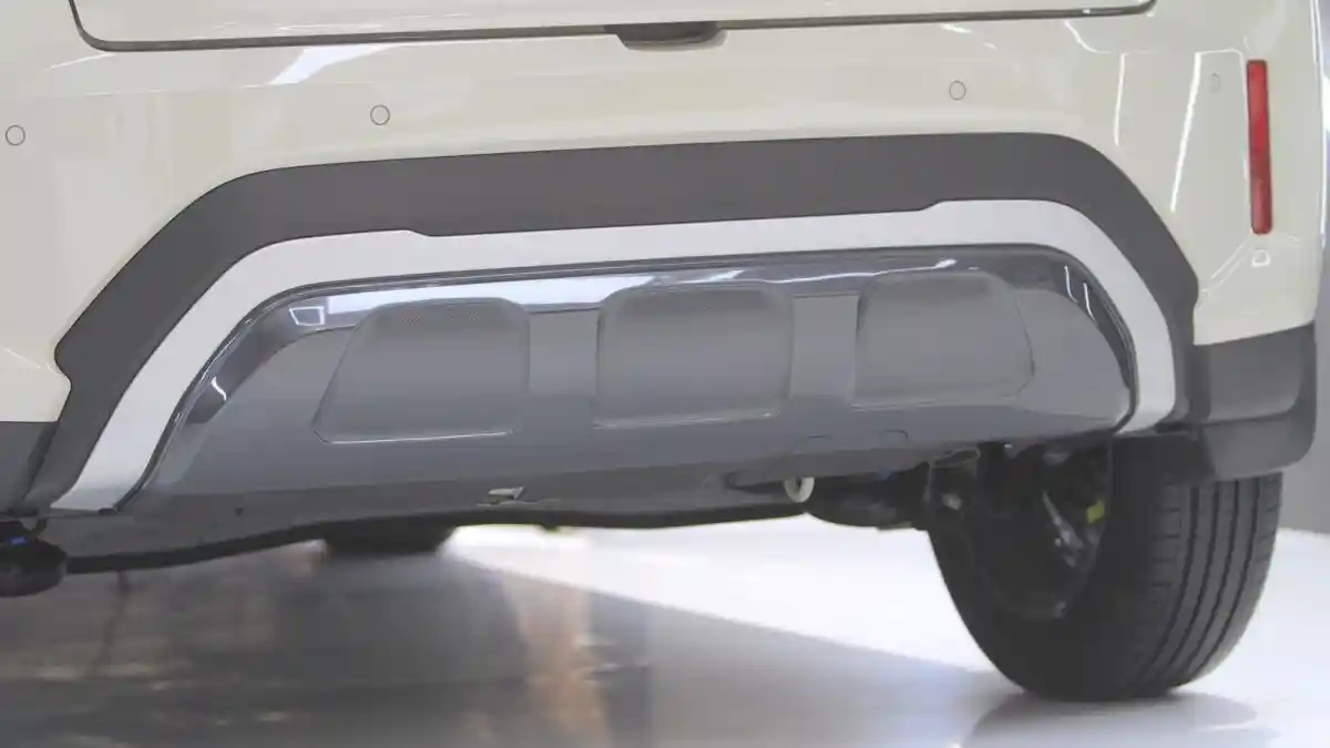 Foto - Suzuki Tawarkan Paket Aksesoris Untuk Fronx Di GIIAS 2025