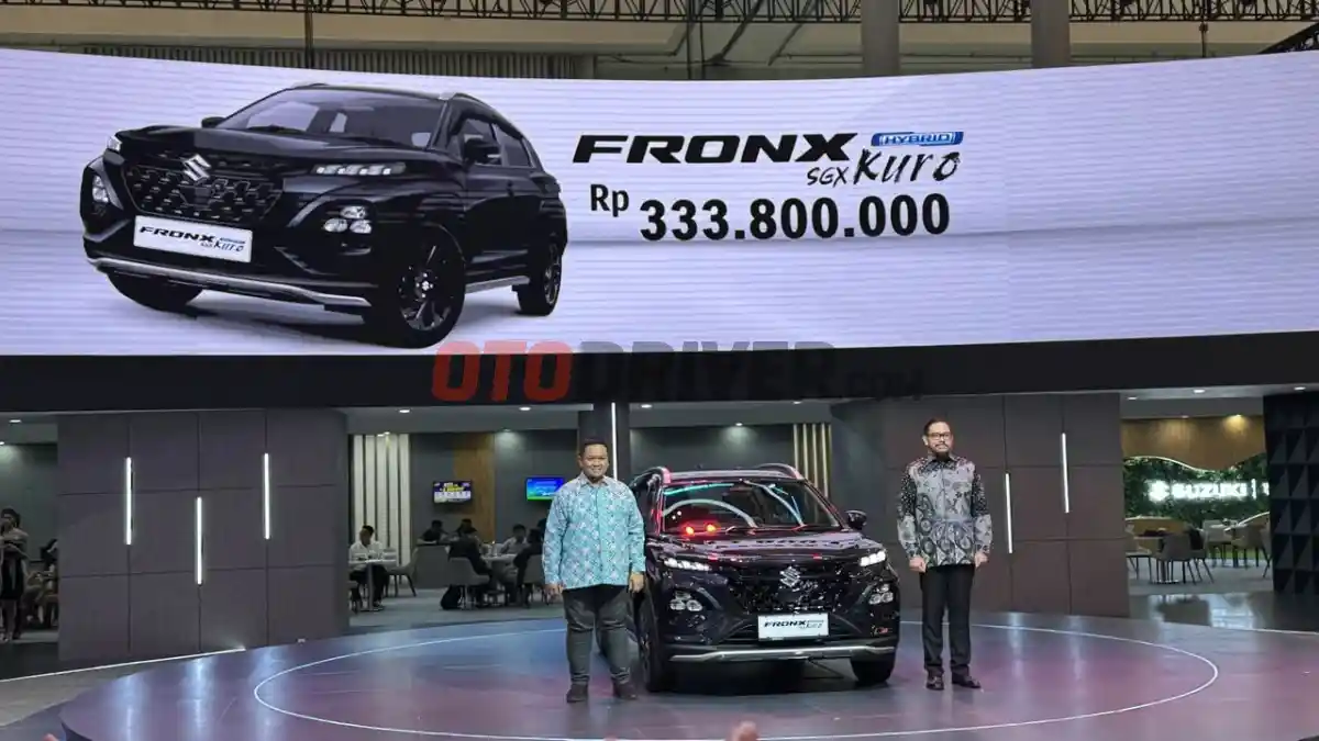 Foto - Suzuki Fronx SGX Hybrid Kuro Meluncur di GIIAS 2026, Kini Dilengkapi DVR dan Tampilan Lebih Sporty