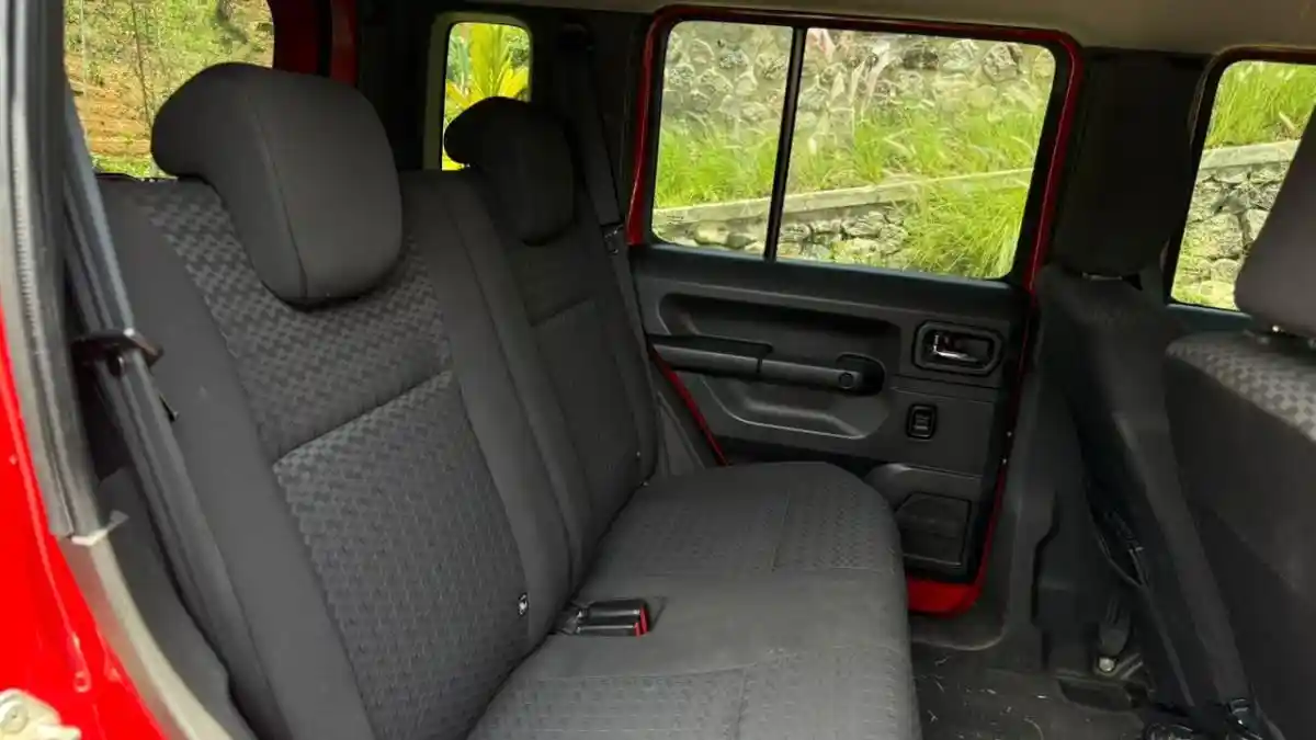 Foto - Tangguh Diajak Plesiran Keluar Kota, Ini 5 Keunggulan Suzuki Jimny