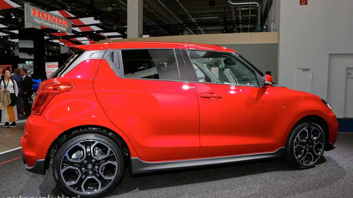 Foto - Suzuki Swift Sport Debut di Jerman, Ringan dan Kencang!