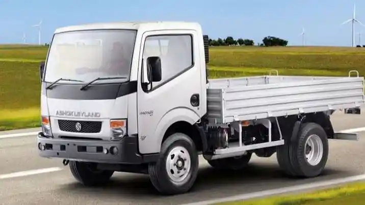 Foto - Ekonomi Lesu, Penjualan Truk Tata Motors dan Ashok Leylan, Ambyar Di November