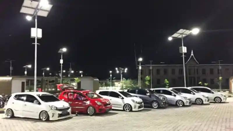 Berita - Toyota Agya Club Berdonasi Kepada Anak Yatim di Penghujung Tahun