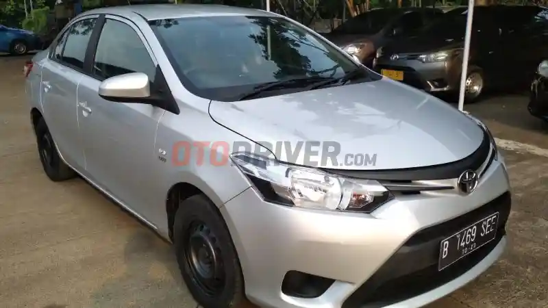 Used Car - Minat Beli Mobil Bekas Taksi? Simak Seluk-beluknya Berikut ini