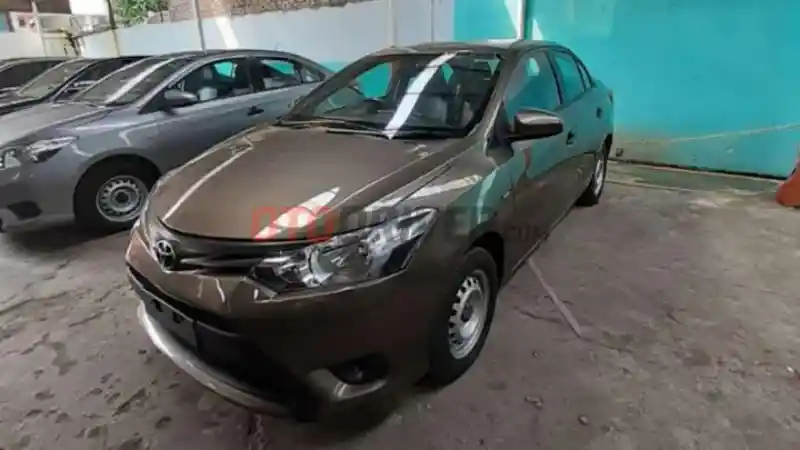 Foto - Mudik Pakai Sedan Eks-Taksi Mulai RP 60 Jutaan 