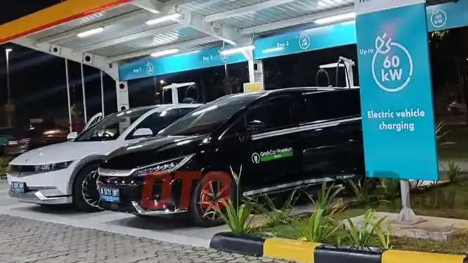 Foto - Pabrikan EV China Berbondong-Bondong Tertarik Bisnis Taksi