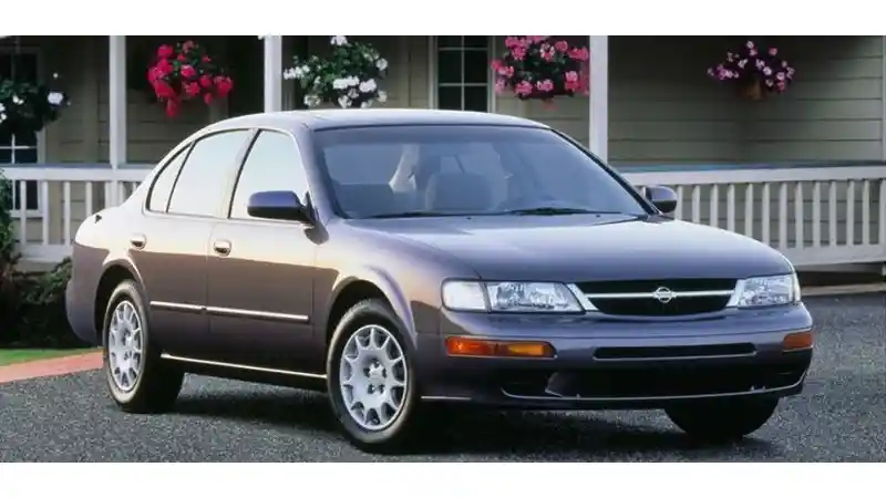 Foto - Setelah 42 Tahun Nissan Hentikan Produksi Maxima