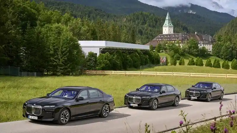 Berita - Cocok untuk Presiden, BMW Hadirkan Mobil Listrik Anti Peluru