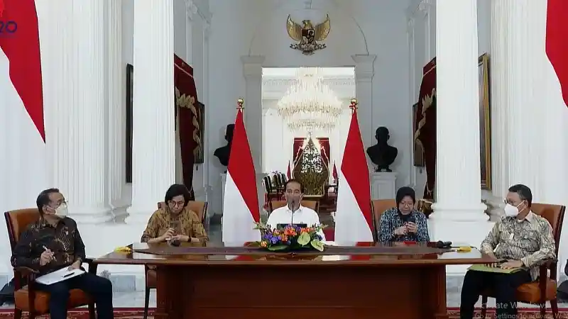 Foto - Sah! Harga BBM Bersubsidi Pertalite dan Solar Naik