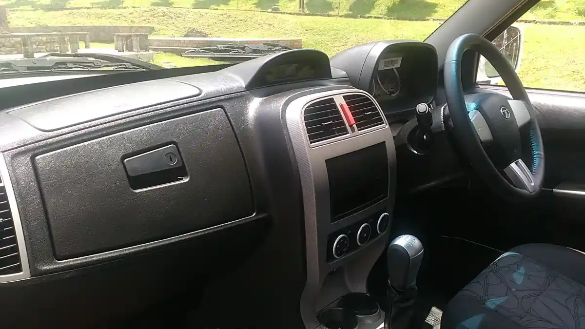 Foto - FIRST DRIVE: Tata Xenon XT 2017