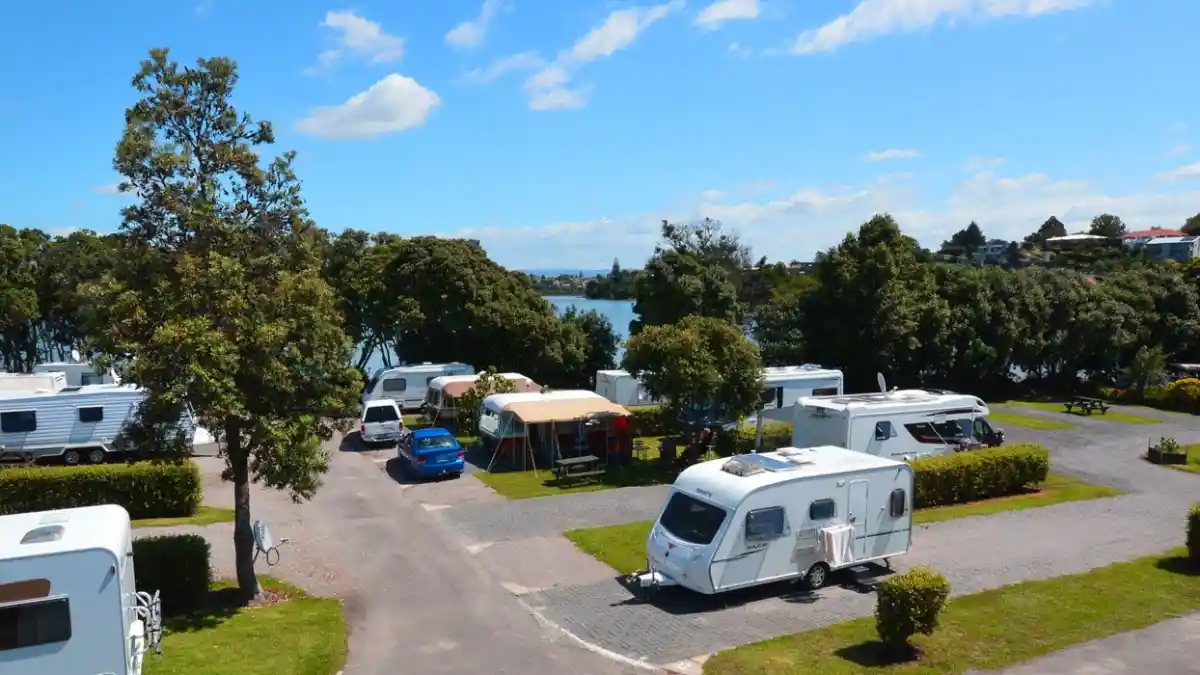 Berita - Merencanakan Rute Perjalanan Saat Menyewa Campervan, Bisa Irit Biaya?