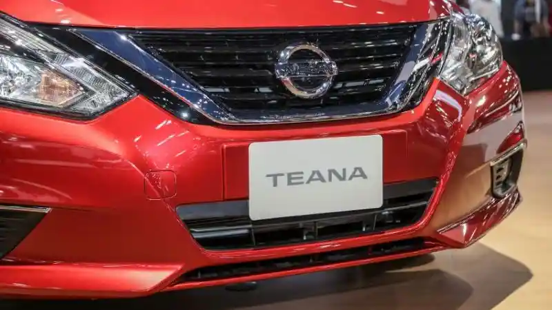 Foto - Perbandingan Mesin dan Harga Teana 2019 VS All New Camry dan Accord