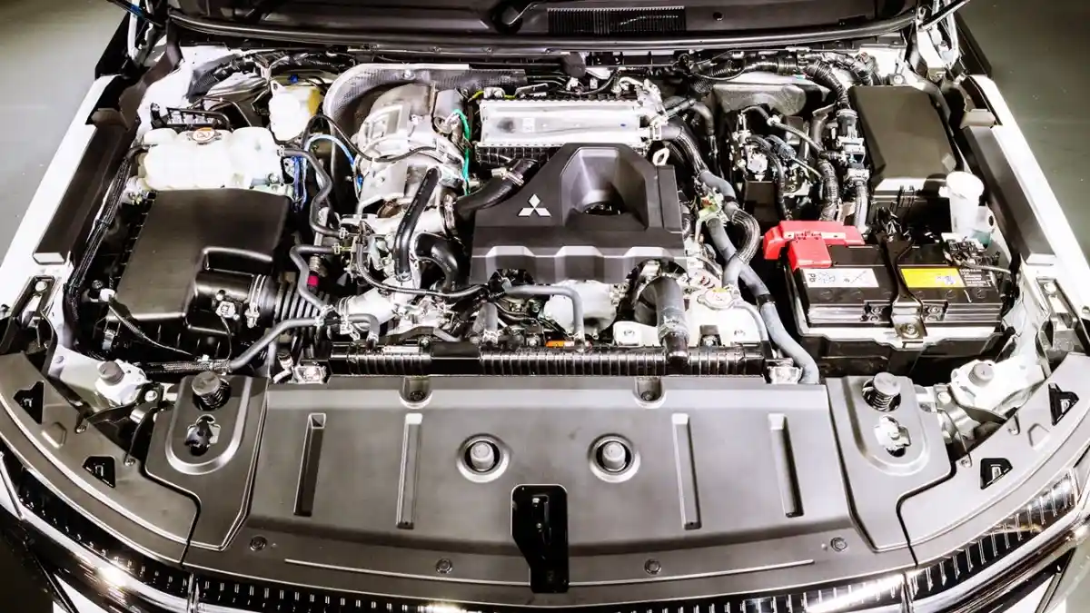 Foto - All New Pajero Resmi Muncul, Hasil Produksi Pabrik Mitsubishi Di Thailand