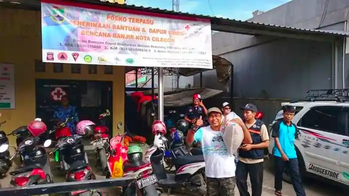 Berita - Komunitas Rush-Terios Banten Peduli Korban Banjir Cilegon