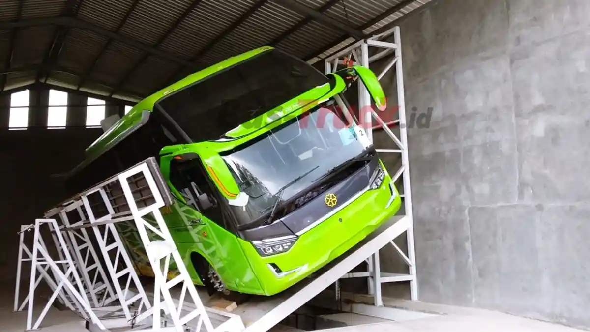 Foto - Jelang Arus Mudik Lebaran 2026, Hino Perkuat Dukungan Bagi Operator Bus Jawa Tengah