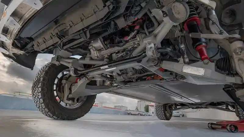 Foto - Tesla Model Y dan Model 3 Siap Offroad Dengan Lift Kit Buatan Cina Ini