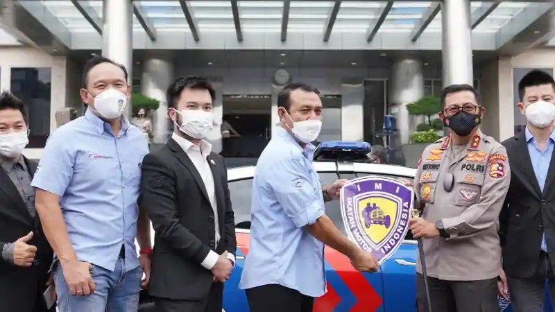 Foto - Resmi! Tesla Model 3 Jadi Mobil Dinas Kepolisian