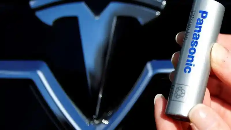 Foto - Lagi-Lagi Tesla Dihadang Kasus Serius, Kali Ini Giliran Baterai Daur Ulang