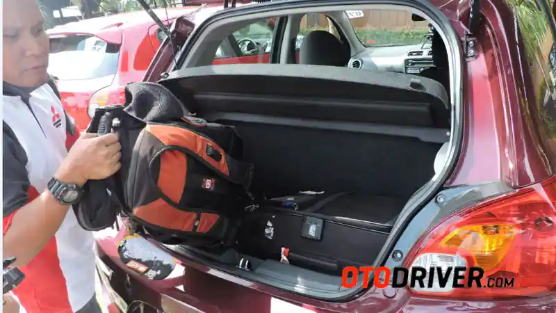 Foto - FIRST DRIVE: Mitsubishi New Mirage Exceed 2016