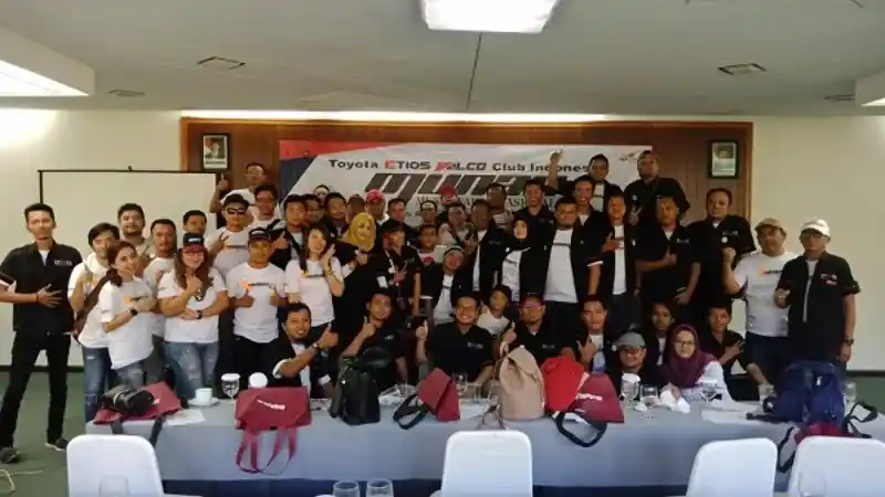 Foto - Komunitas Toyota Etios Valco Indonesia Dipimpin Ketua Baru 