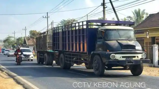 Foto - Thames Trader, Si Legendaris Dari Inggris