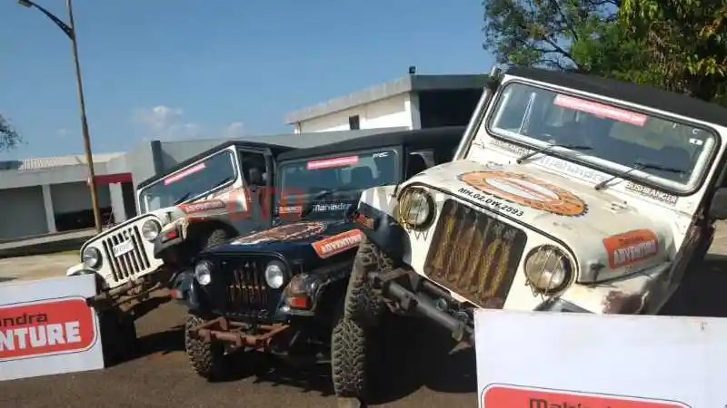 Foto - Sensasi Off-Road Menggunakan Mahindra Thar
