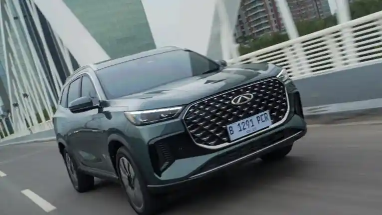 Foto - Plus-Minus Chery Tiggo 8 CSH Alias Plug-in Hybrid