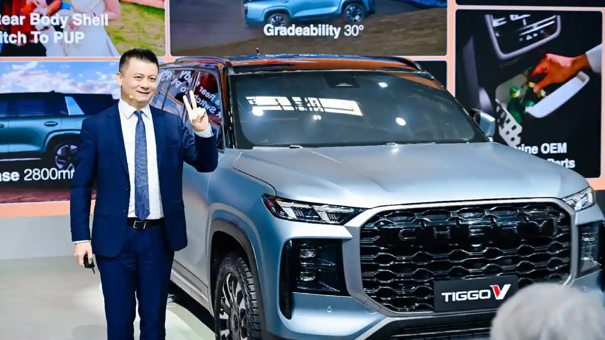 Foto - Chery Memperkenalkan Tiggo V, Mobil Keluarga Multifungsi Yang Bisa Jadi Pick Up